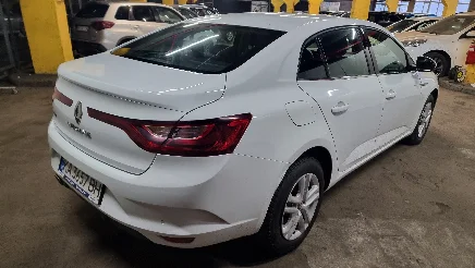 Renault Megane photo-5